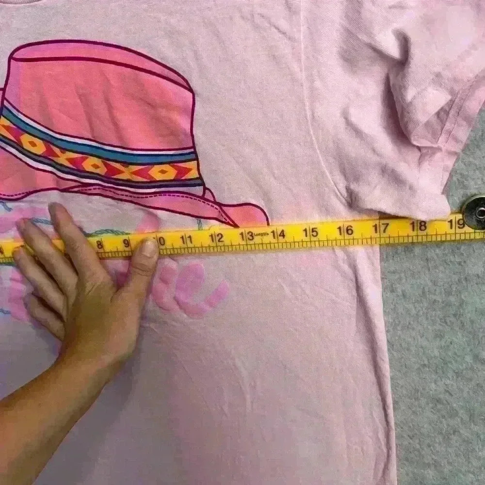 Barbie Cowgirl Hat Graphic Print Pink Short Sleeve T-Shirt Size S Western Preppy - Picture 4 of 8